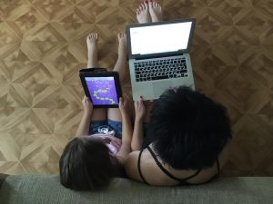 Как не застрелиться, когда работаешь в декрете.